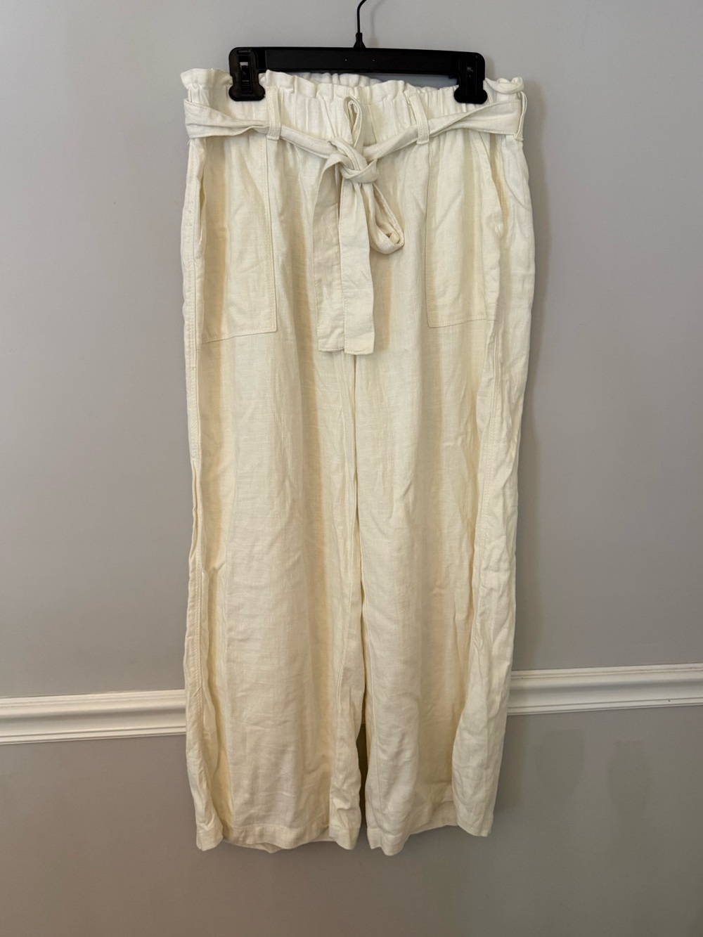 BLANKNYC  cream color Linen Blend Belted Wide-Leg Pants. L
